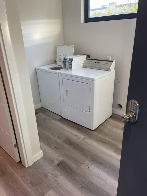 Apartment Prime Location - Awesome View -1 Bedroom *